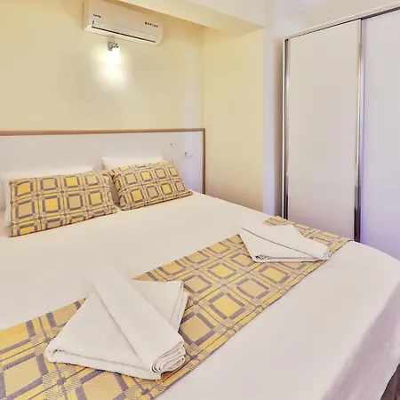 Aparthotel Ekici Suites 2*